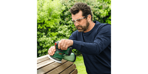 Bosch DIY UniversalOrbit 18V-20 (C) Akku-Exzenterschleifer (1x2,0Ah) (06033E4102)